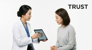 환자와 상담하는 전문 의료진의 평온한 모습